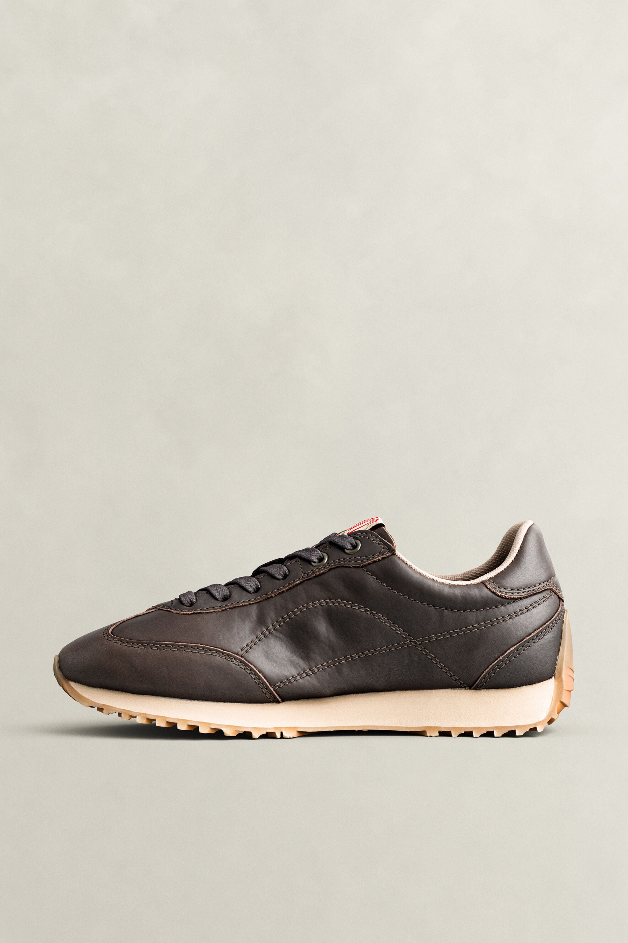 Beja sneakers i läder