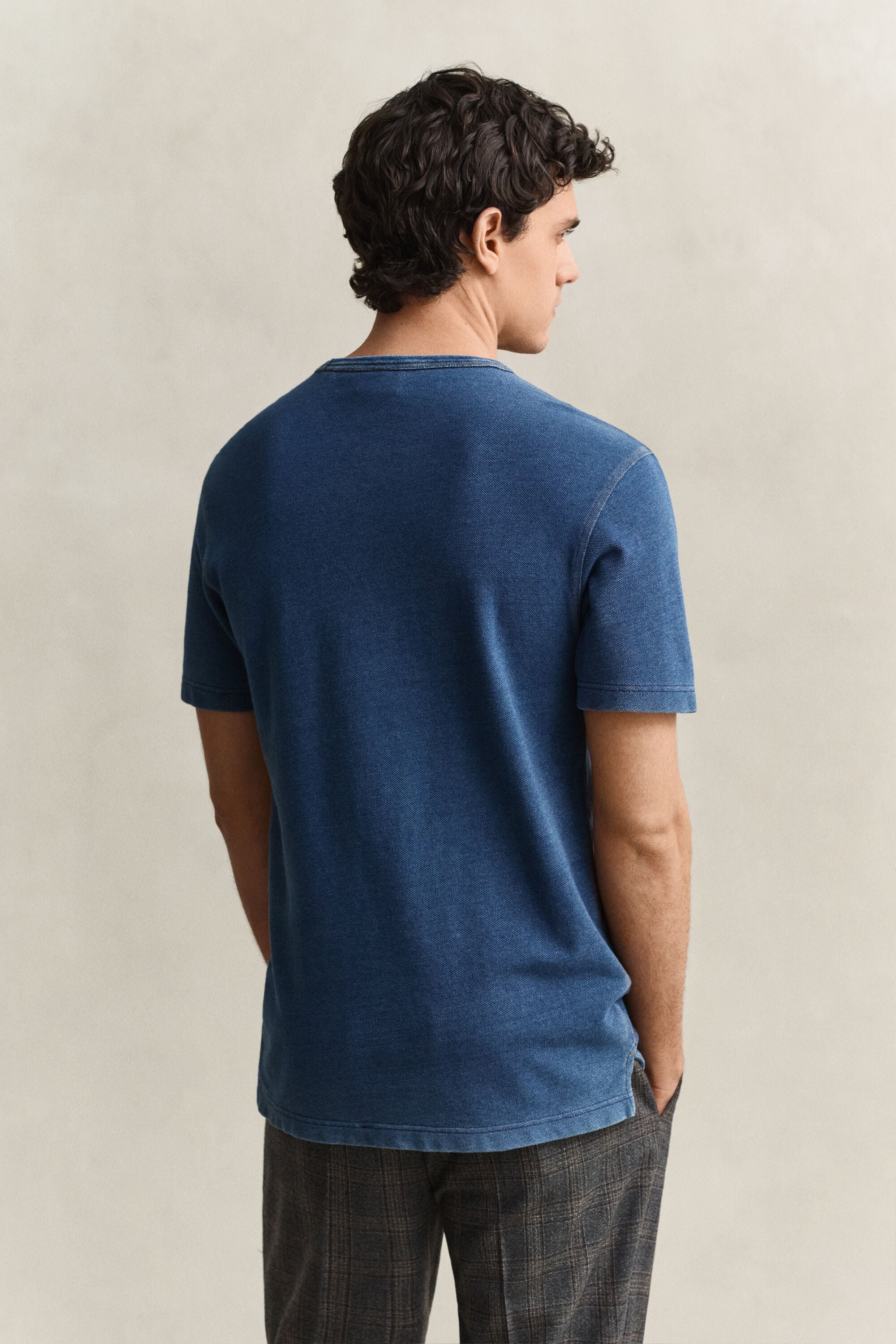 Indigofärgad T-shirt