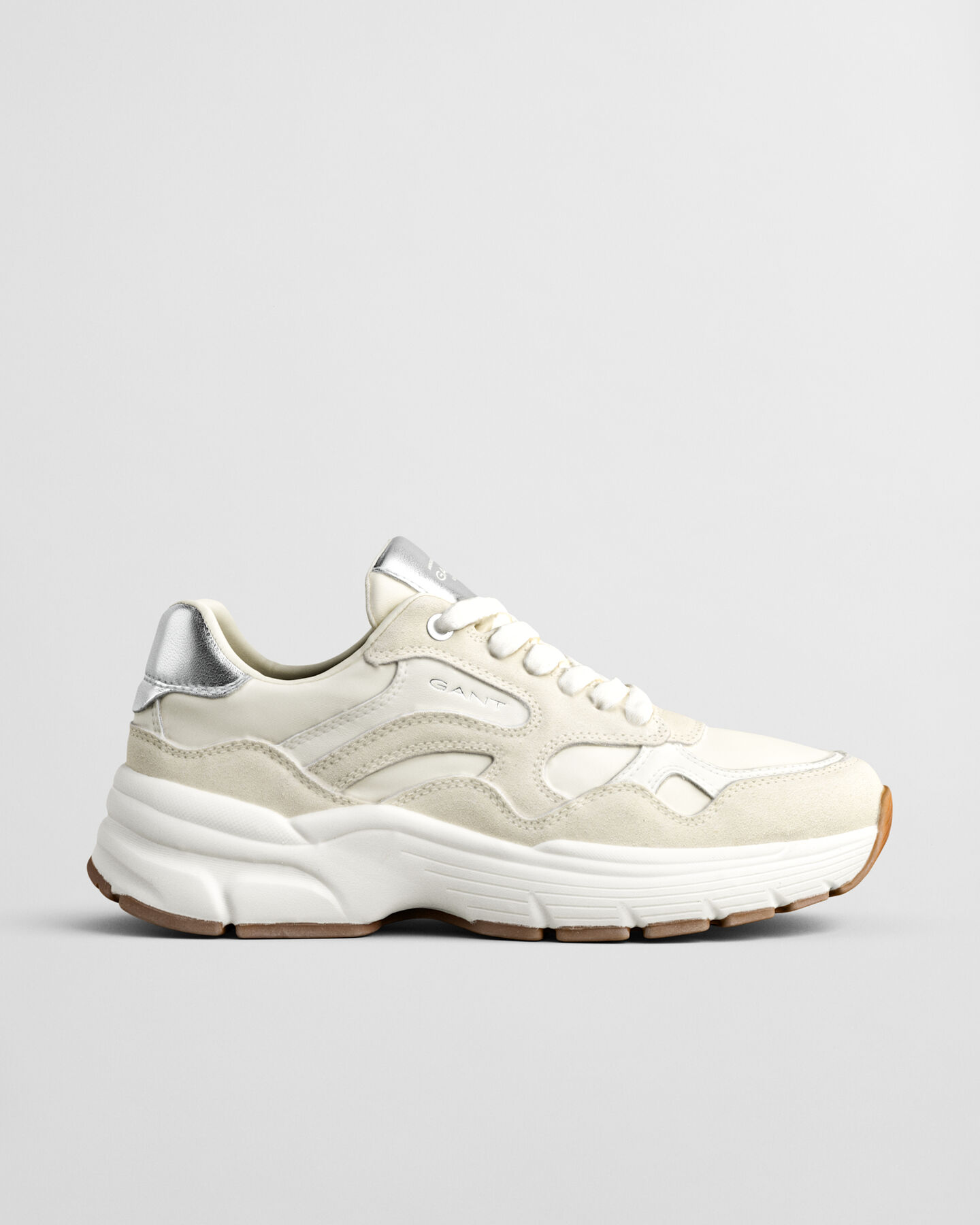 Neuwill sneakers i mocka och nylon