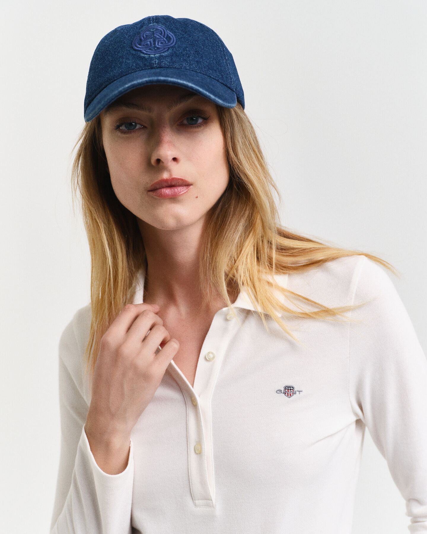 Långärmad pikétröja med sköld