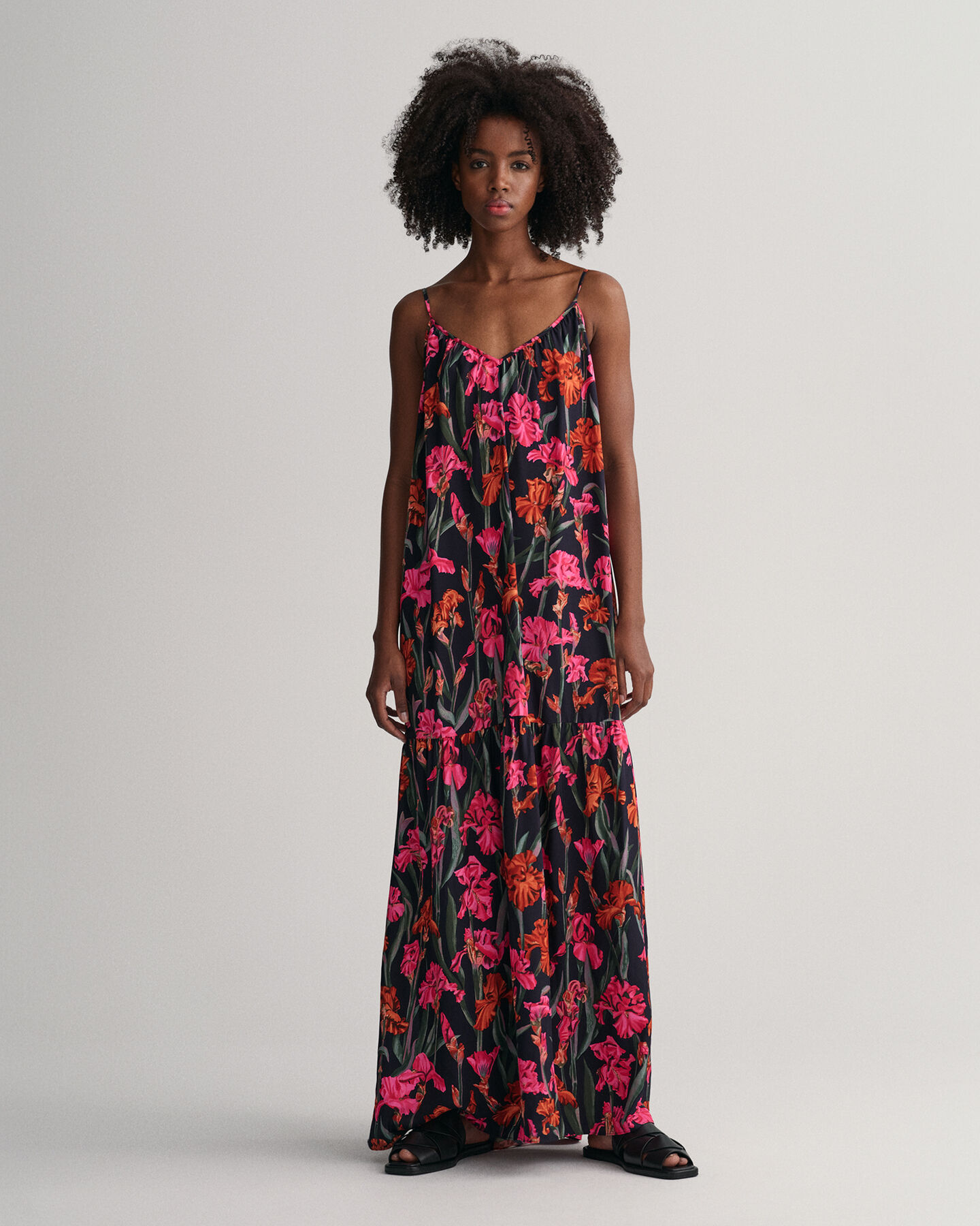 Mönstrad maxiklänning med tunna axelband