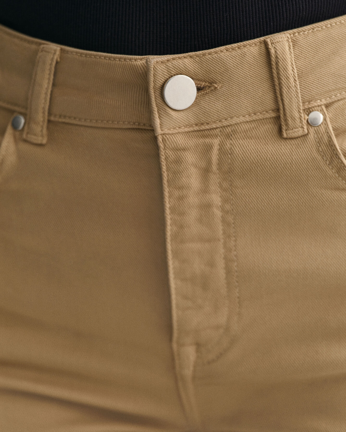 Cropped färgade jeans med vida ben