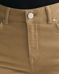 Cropped färgade jeans med vida ben