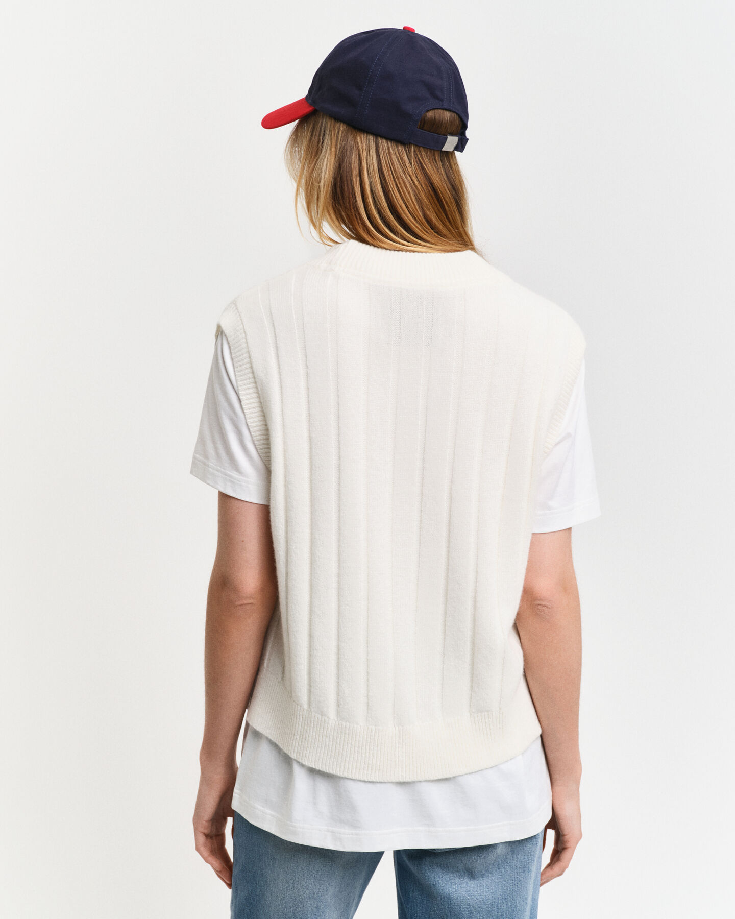 Bredribbad V-ringad slipover i ull