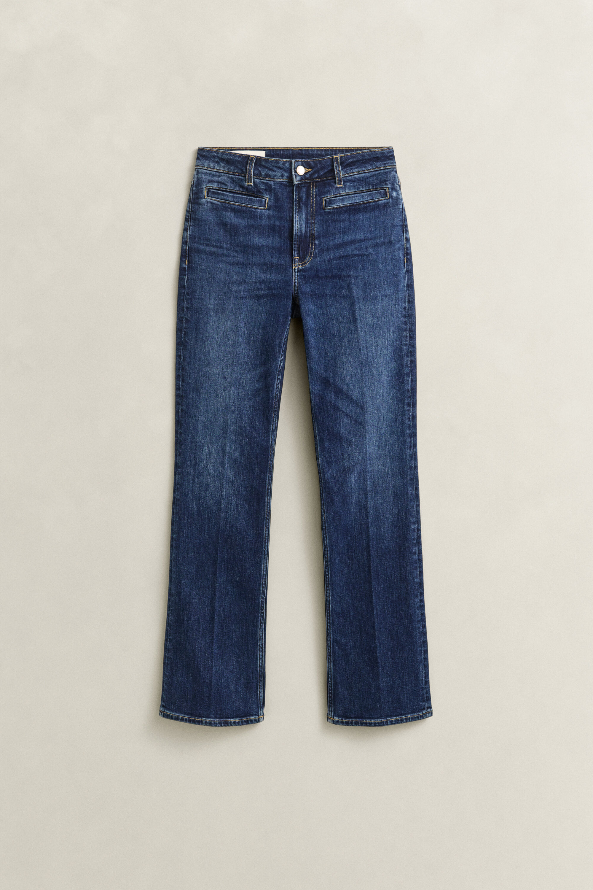 Utställda jeans med monogram
