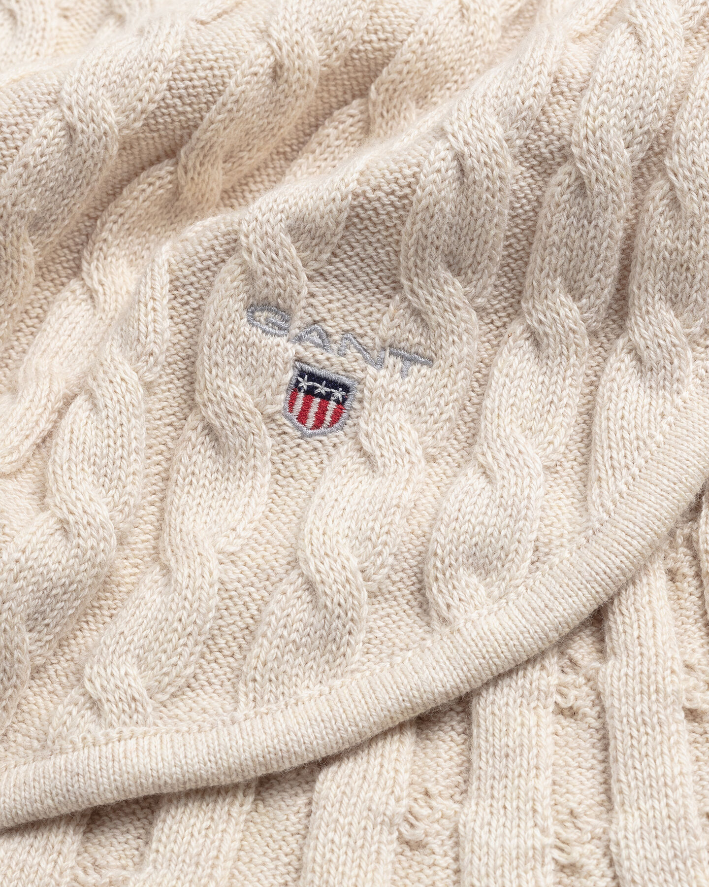 Baby kabelstickad bomullsfilt