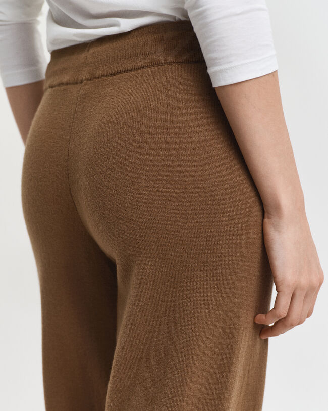 Stickade byxor i superfin lammull