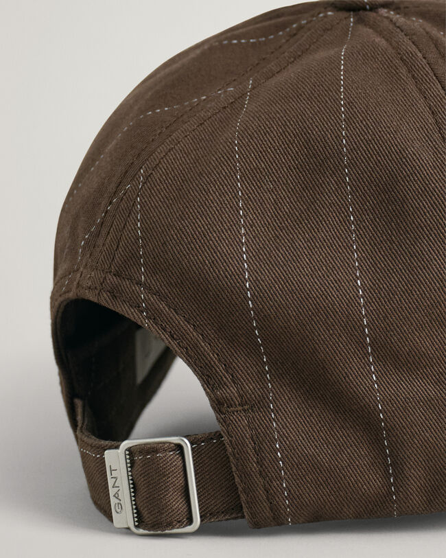 Kritstrecksrandig keps