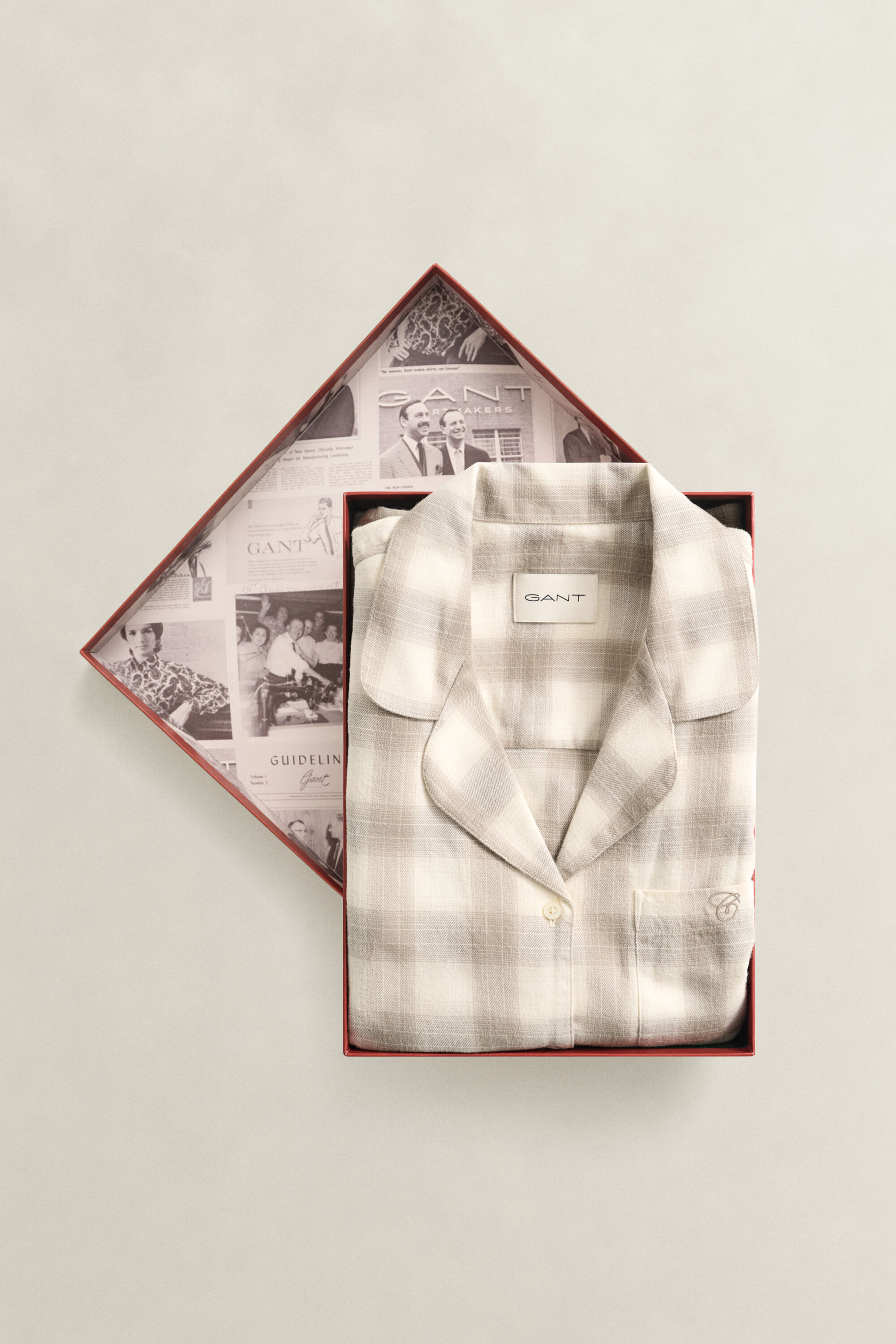 Rutigt pyjamasset i flanell