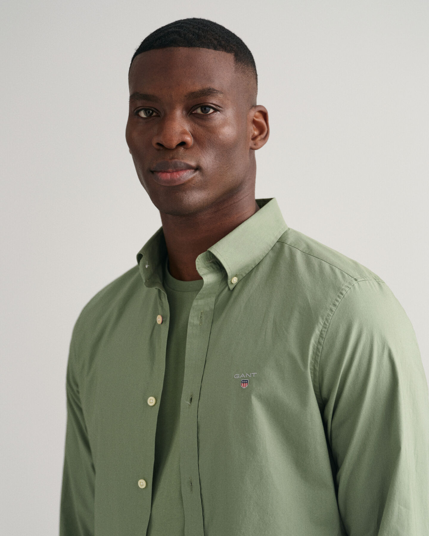 Slim fit poplinskjorta