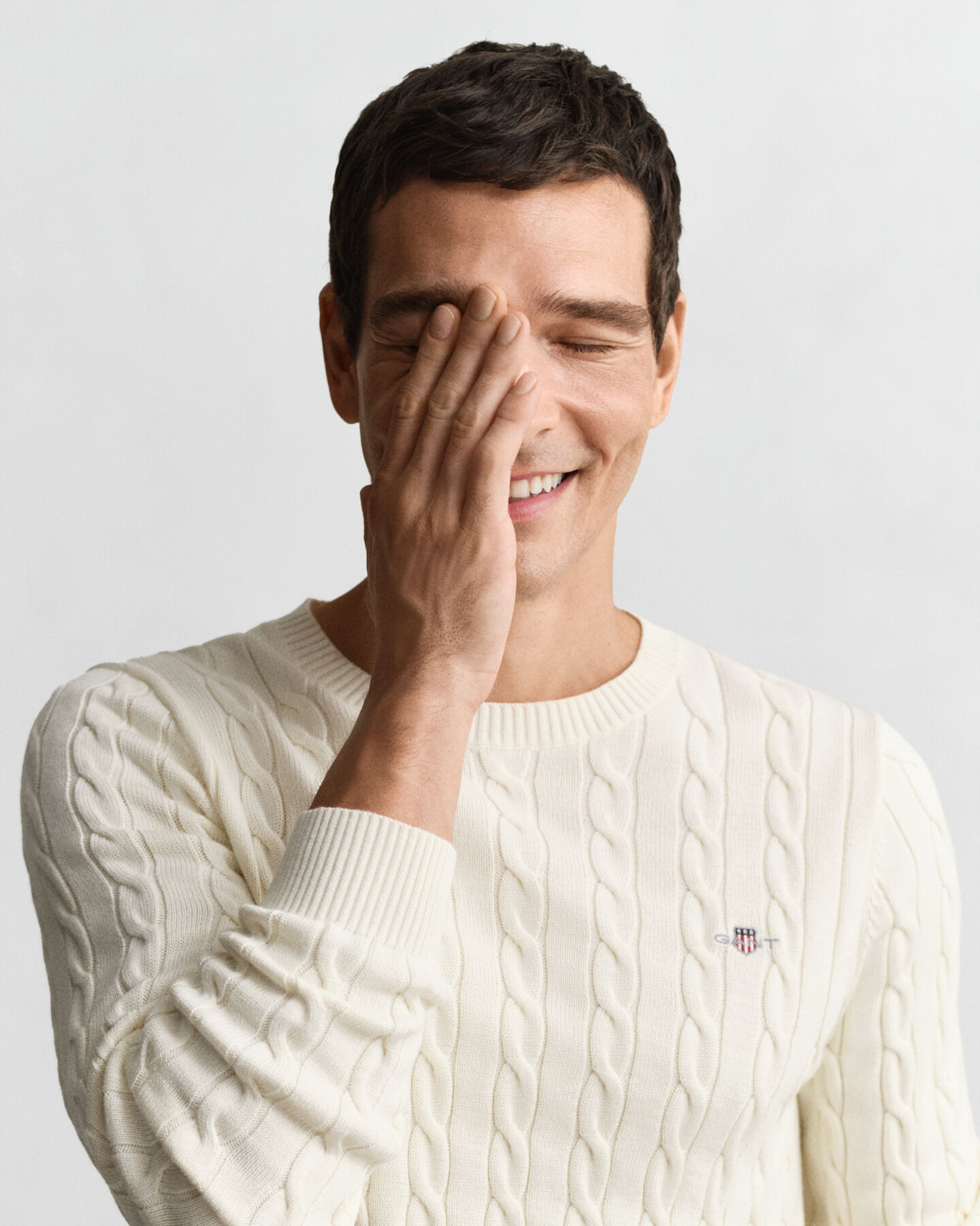 Kabelstickad bomullströja med rund hals