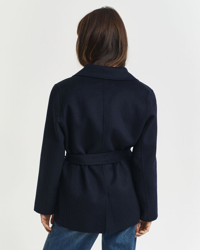 Handsydd jacka med bälte