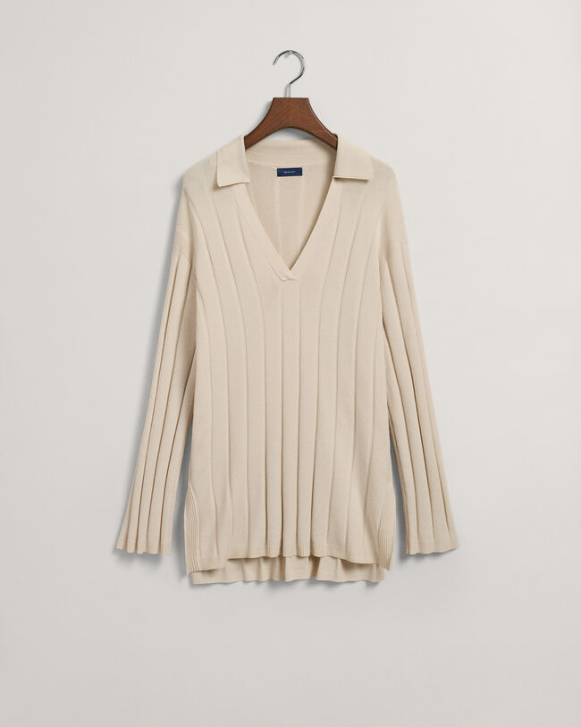 Ribbstickad tröja med öppen krage