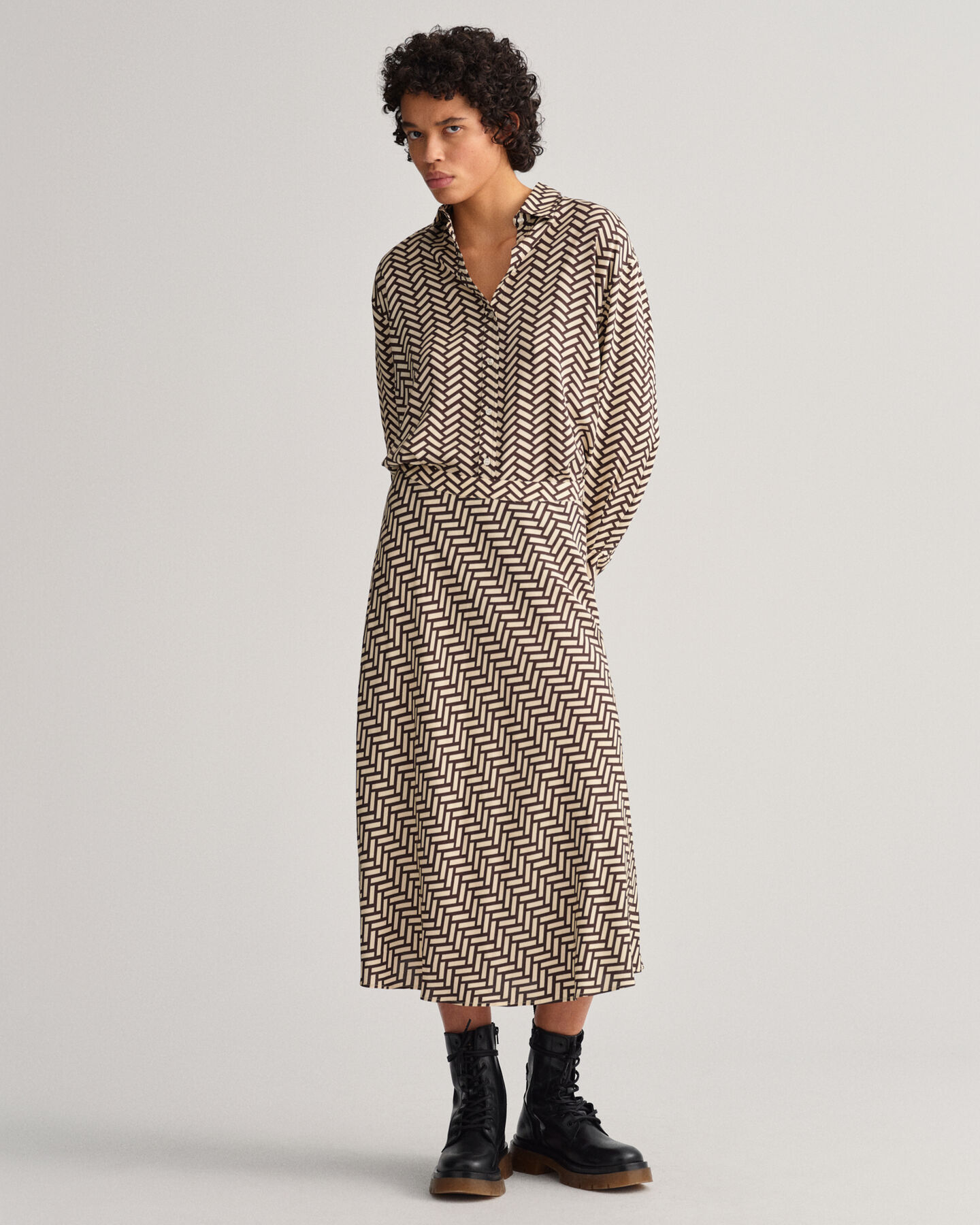 Geometric A-linjeformad kjol