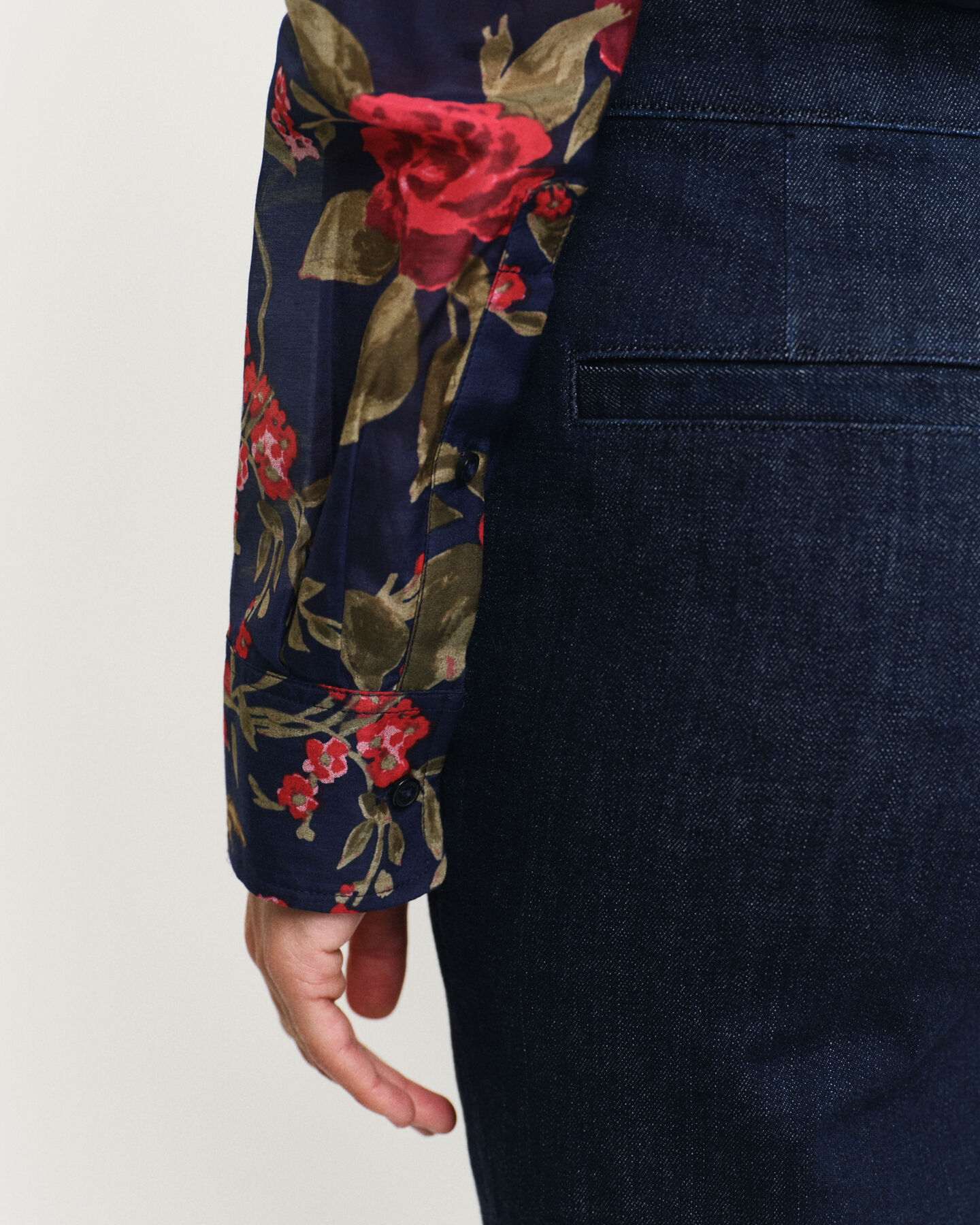 Relaxed fit rosenm&ouml;nstrad skjorta i bomull och silke