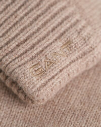 Stickade fingervantar i ull