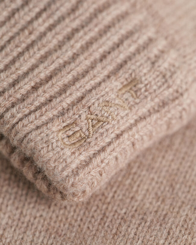 Stickade fingervantar i ull