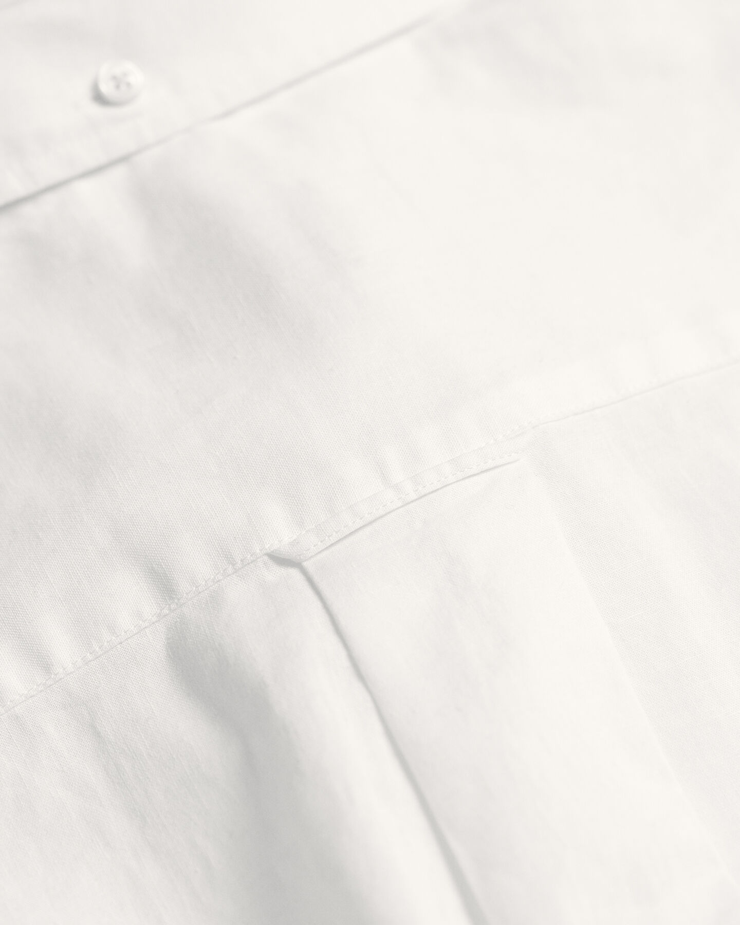 Regular fit kort&auml;rmad skjorta i bomull och linne