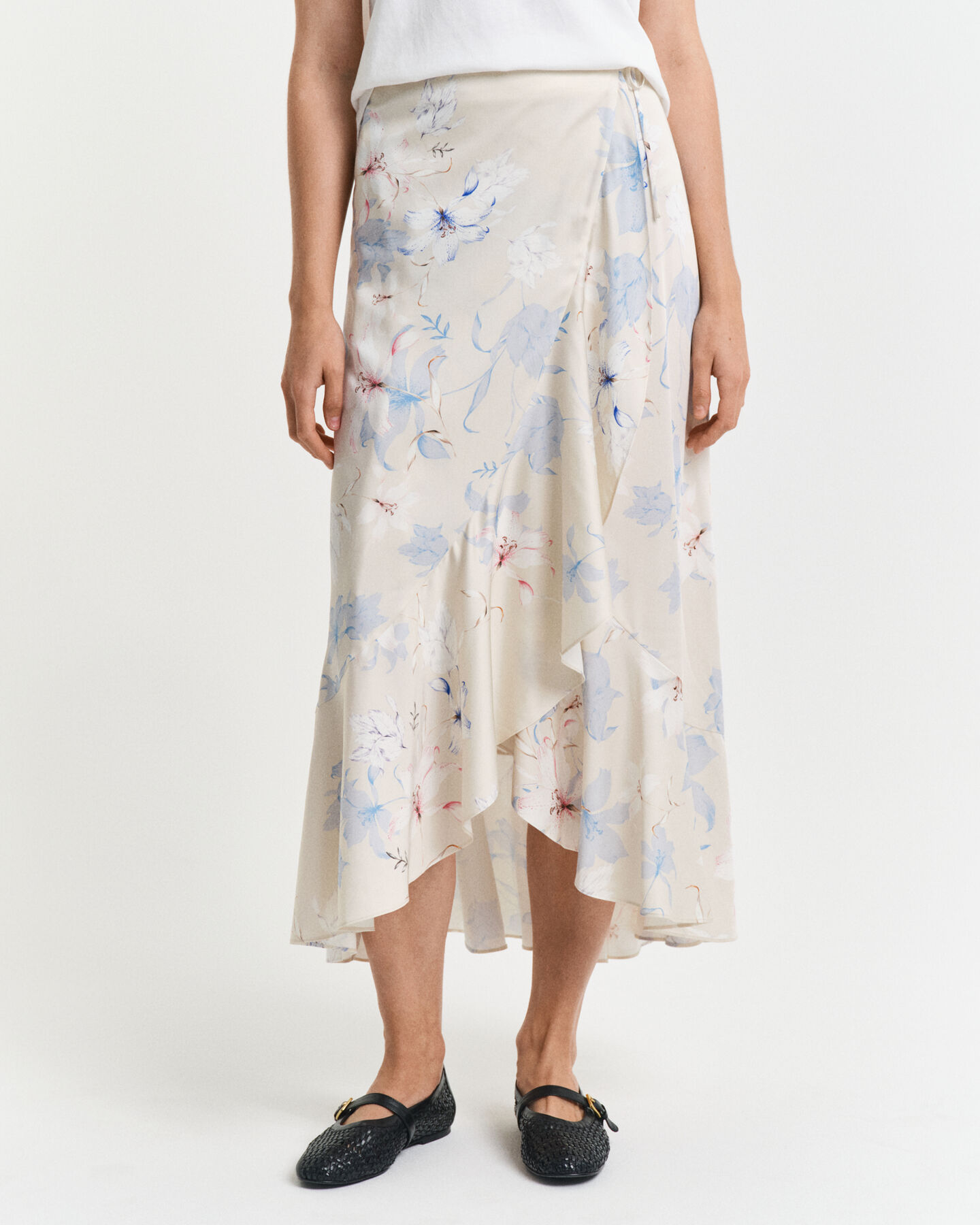 Blommig omlottkjol med volang