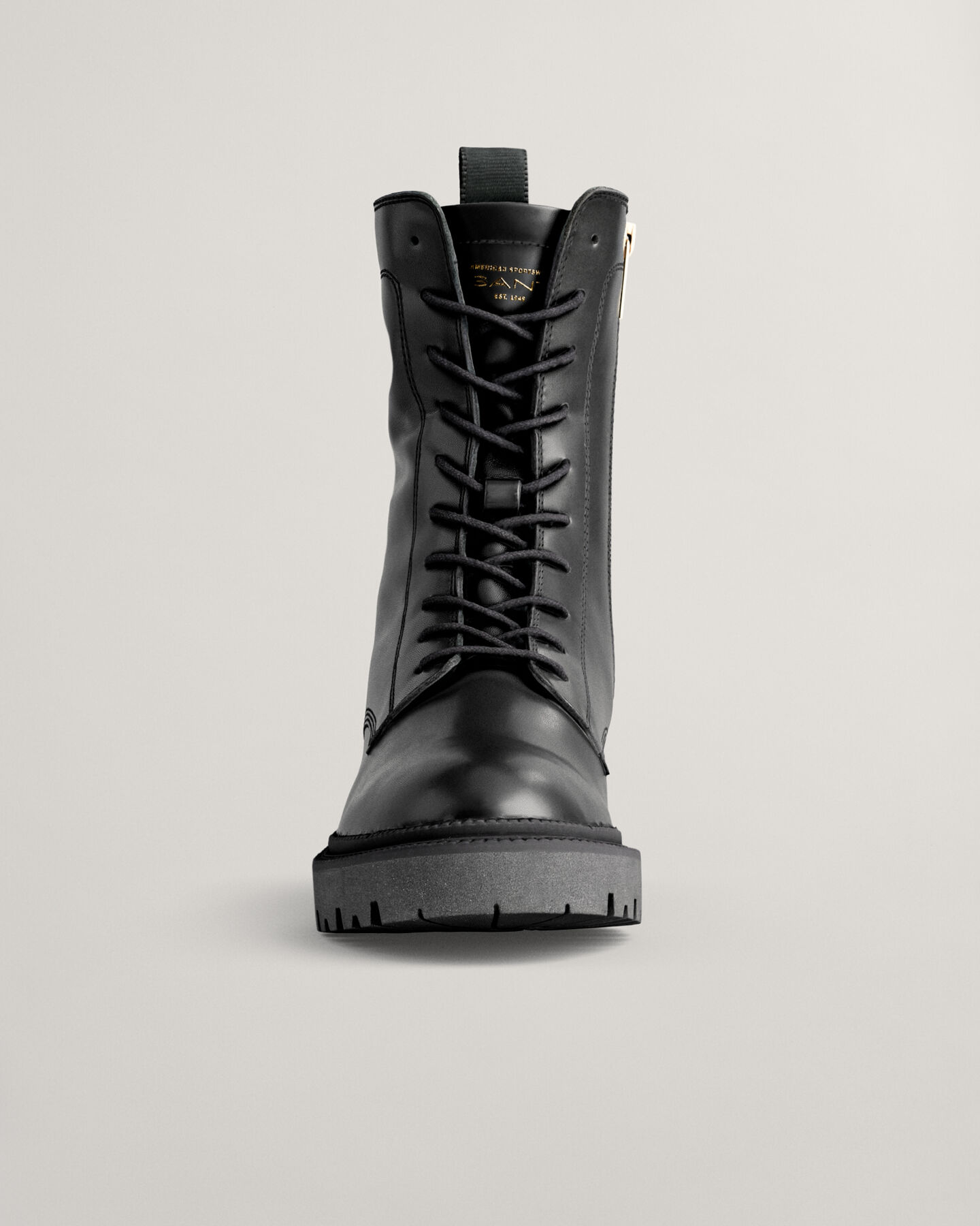 Kelliin mellanh&ouml;ga boots