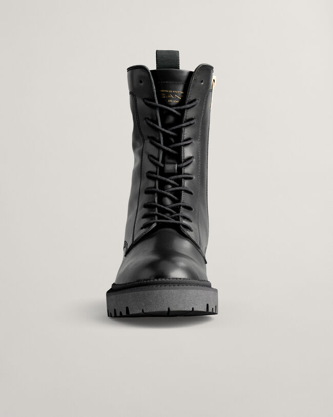 Kelliin mellanh&ouml;ga boots