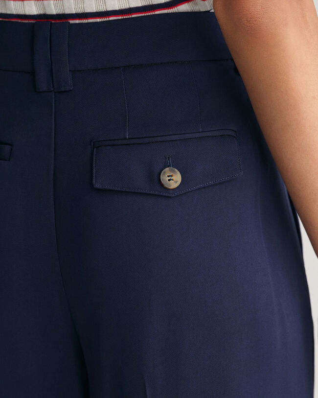 Loose fit chinos med låg midja och vida ben