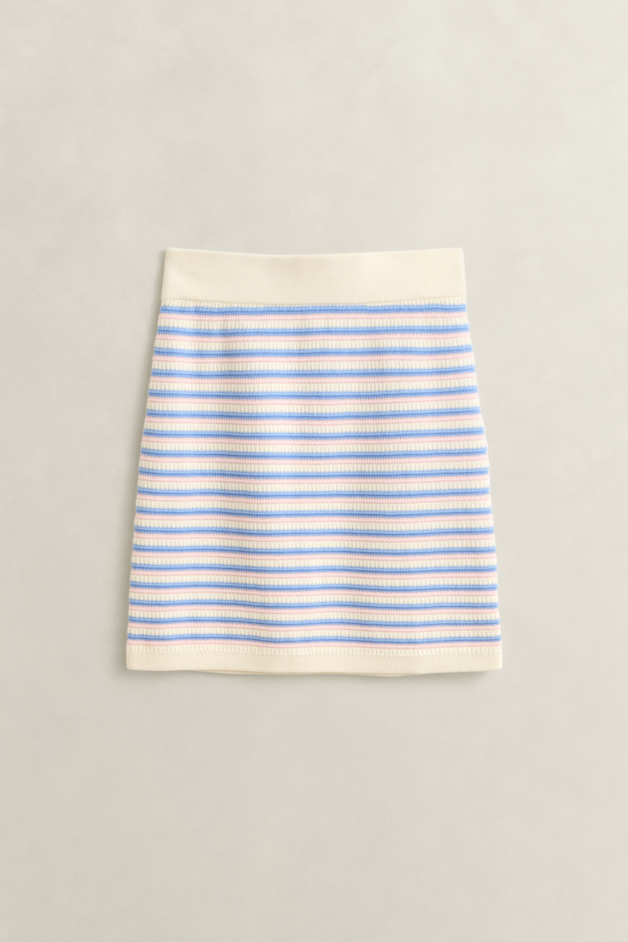 Stickad kortkort kjol