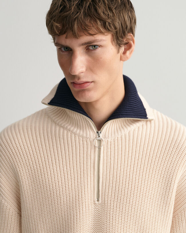 Ribbstickad half-zip tröja