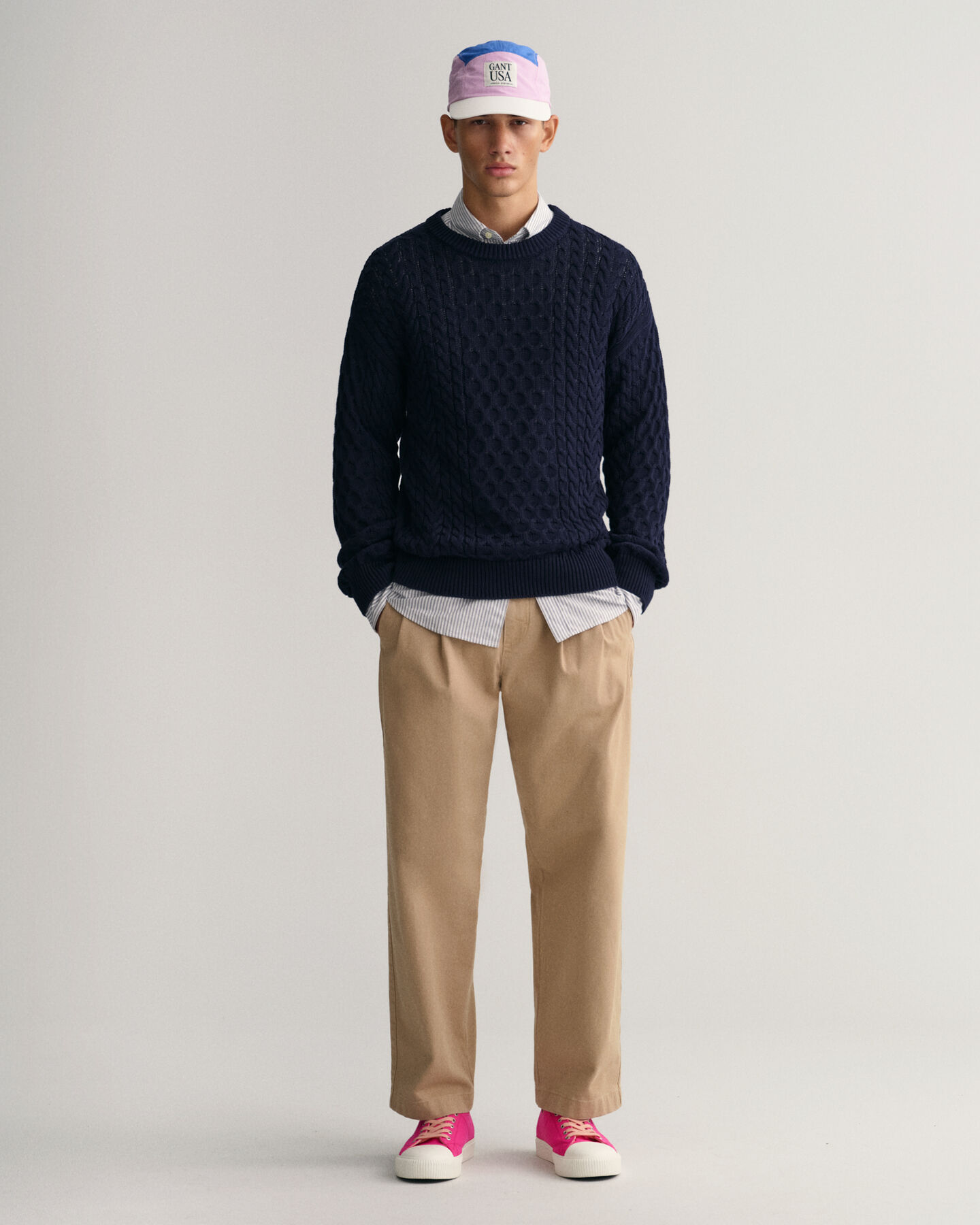 Kabelstickad crew neck bomullstr&ouml;ja