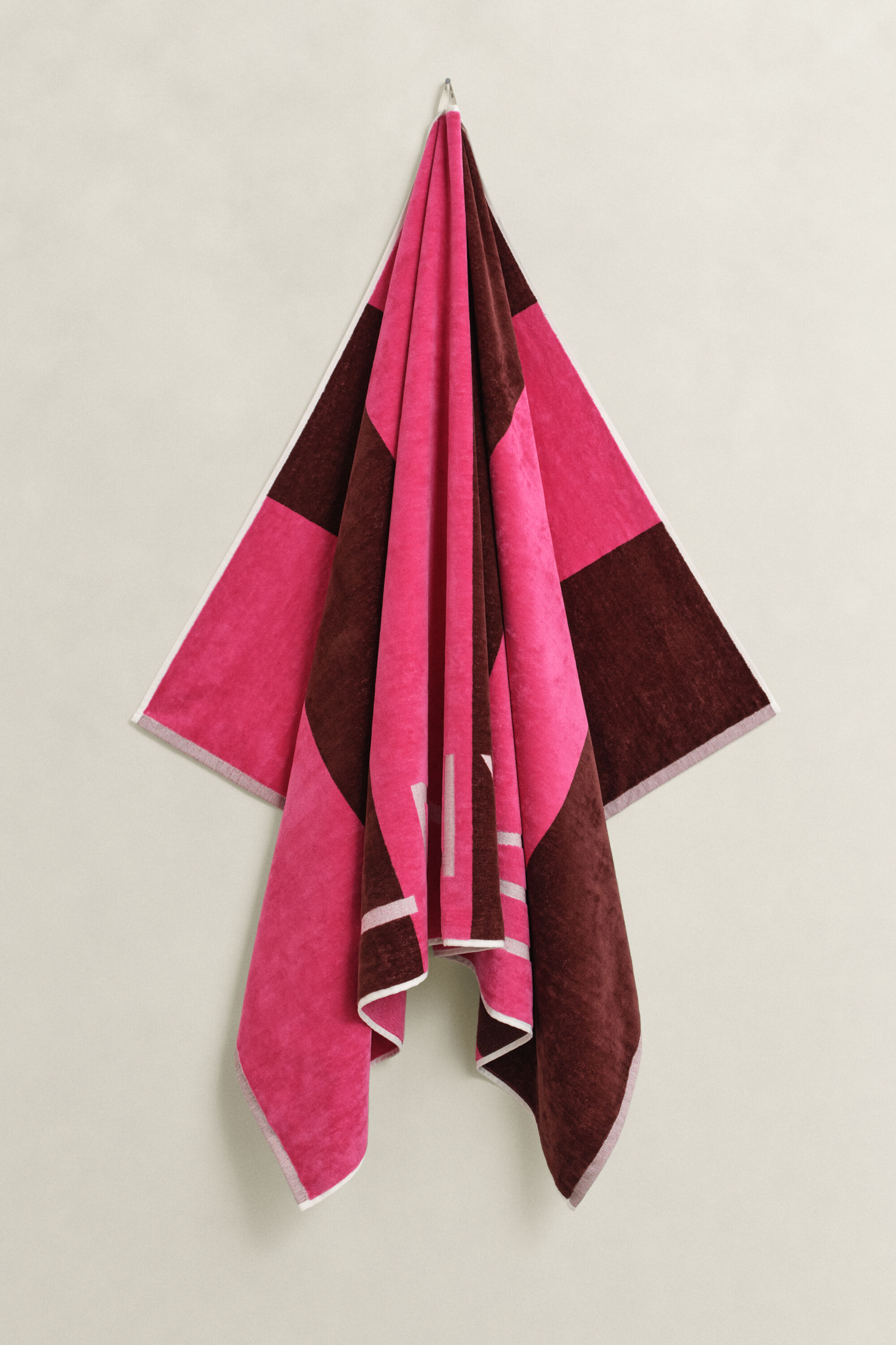 Strandhandduk med blockränder