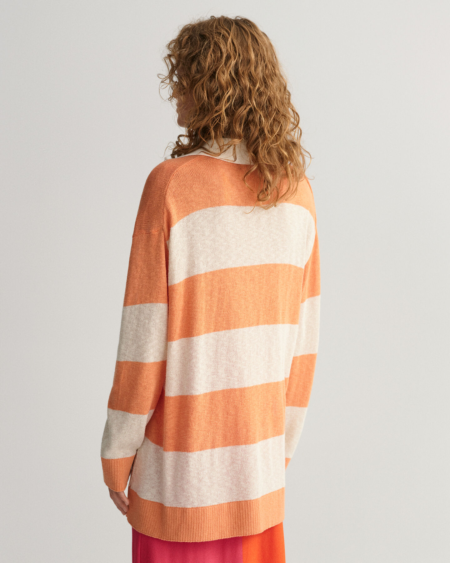 Randig stickad rugger