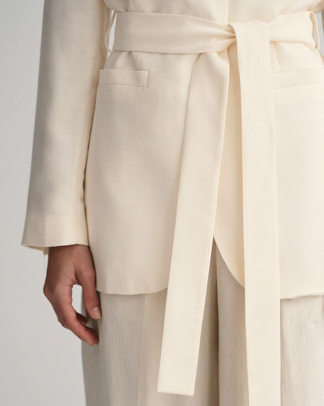 Regular fit Fluid kavaj med b&auml;lte