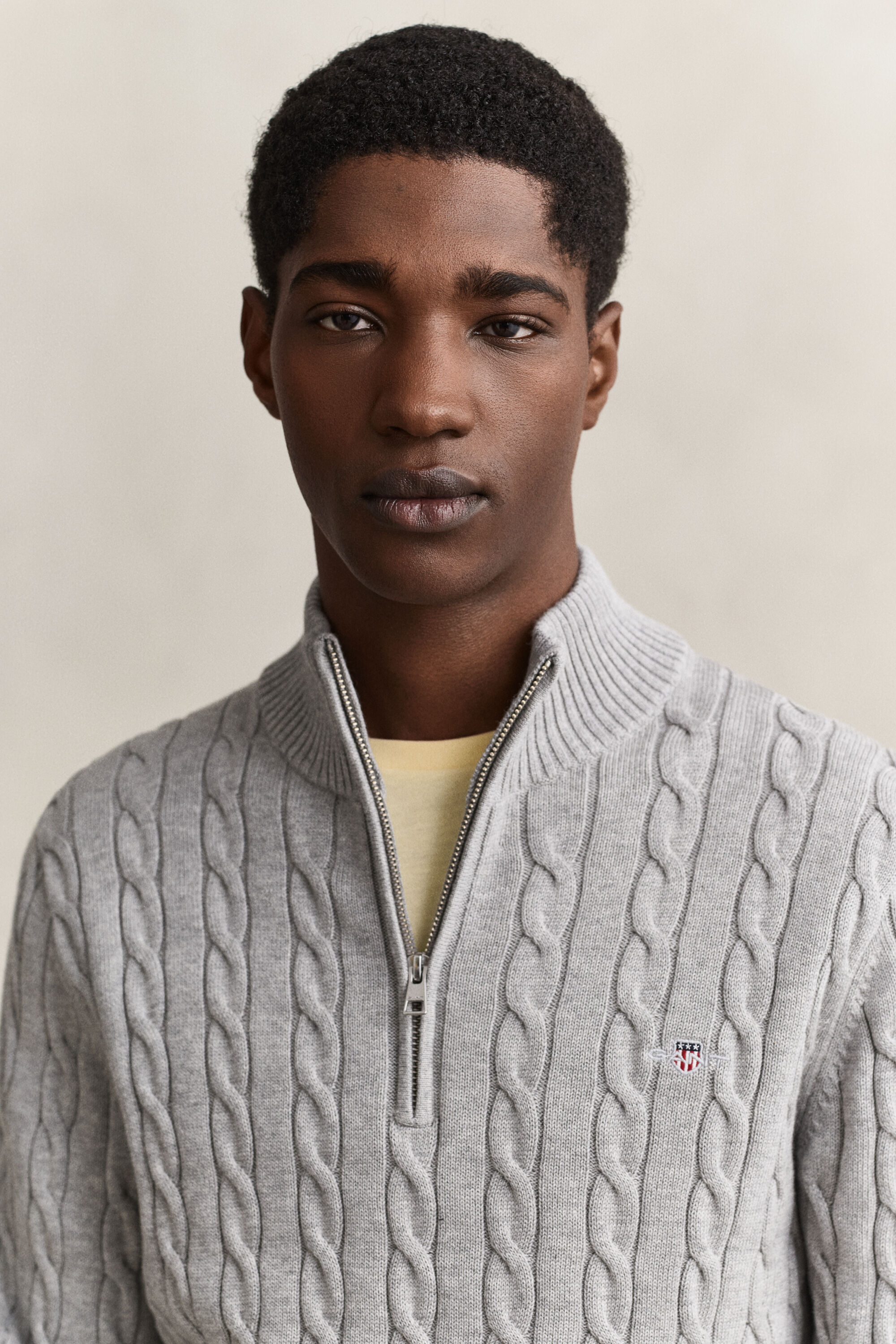Kabelstickad bomullströja med half-zip