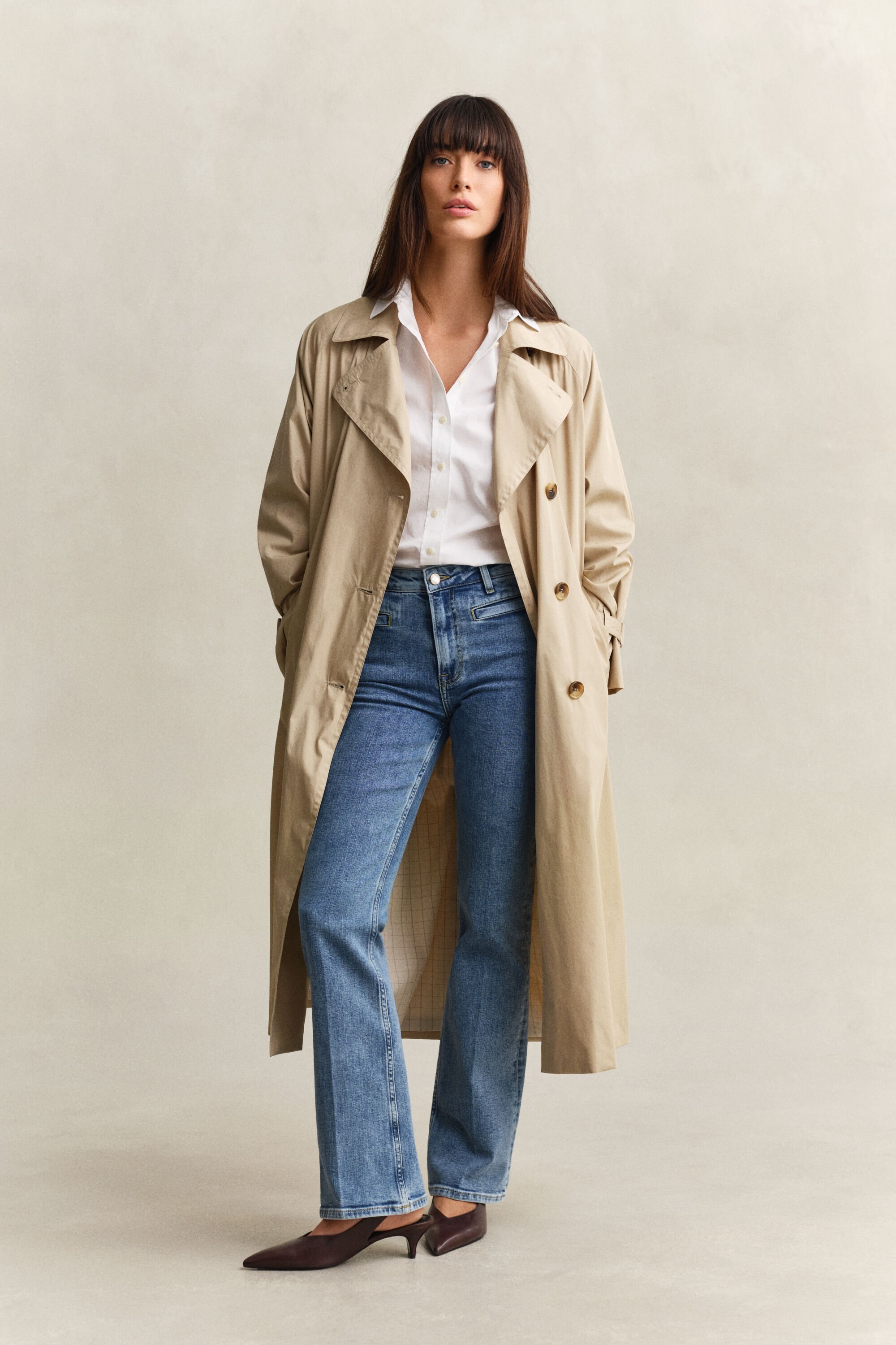 Utställda jeans med monogram