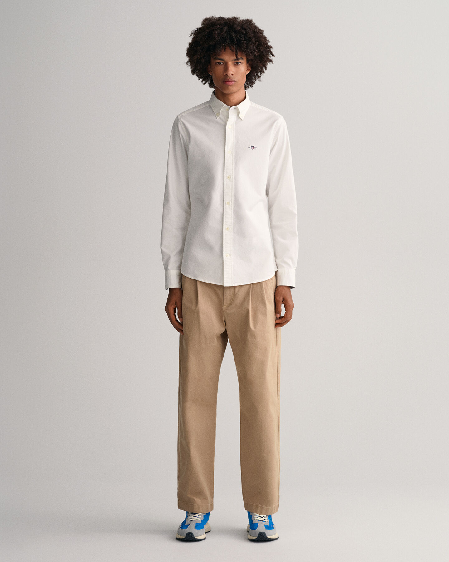 Relaxed fit chinos med veck