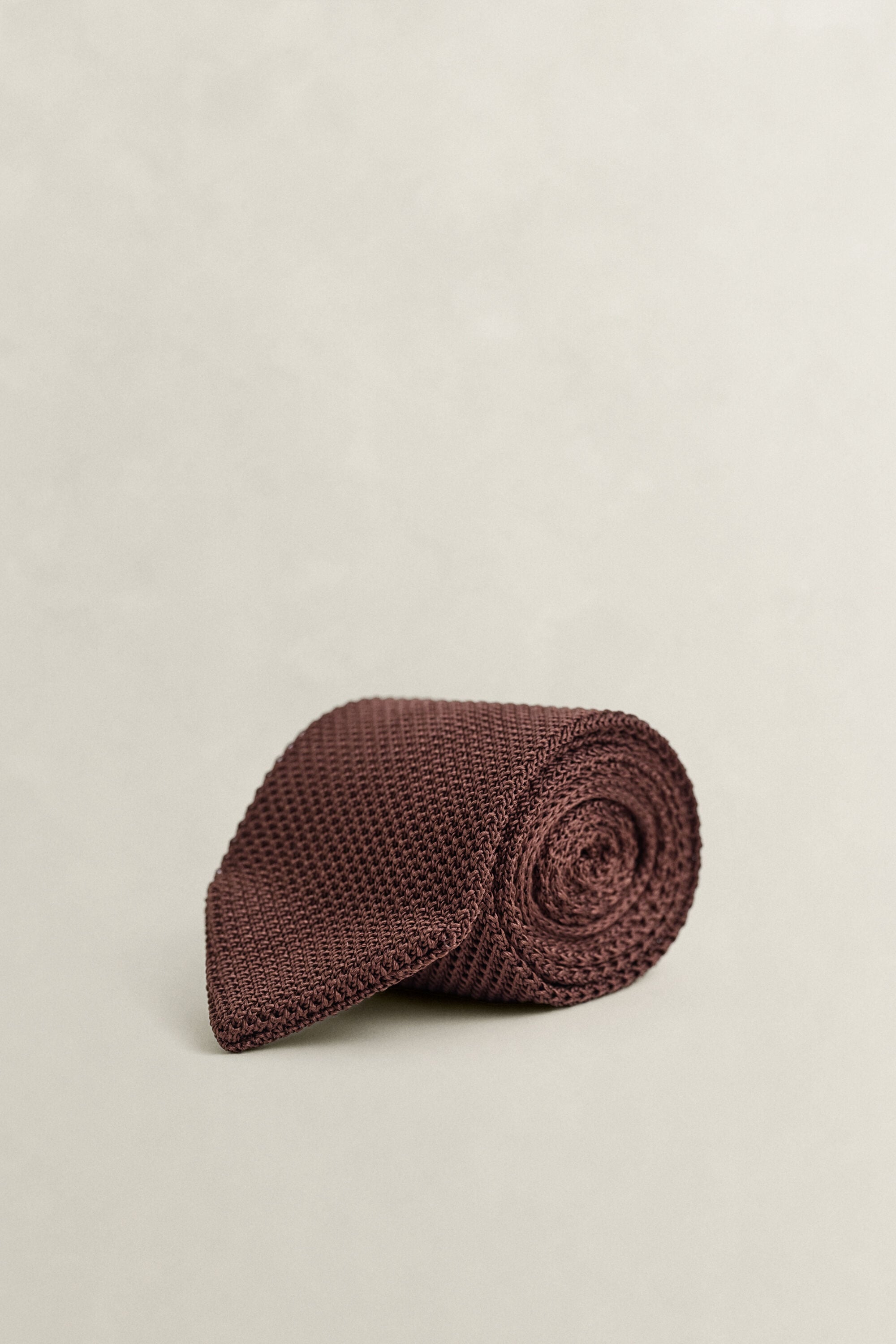 Stickad sidenslips
