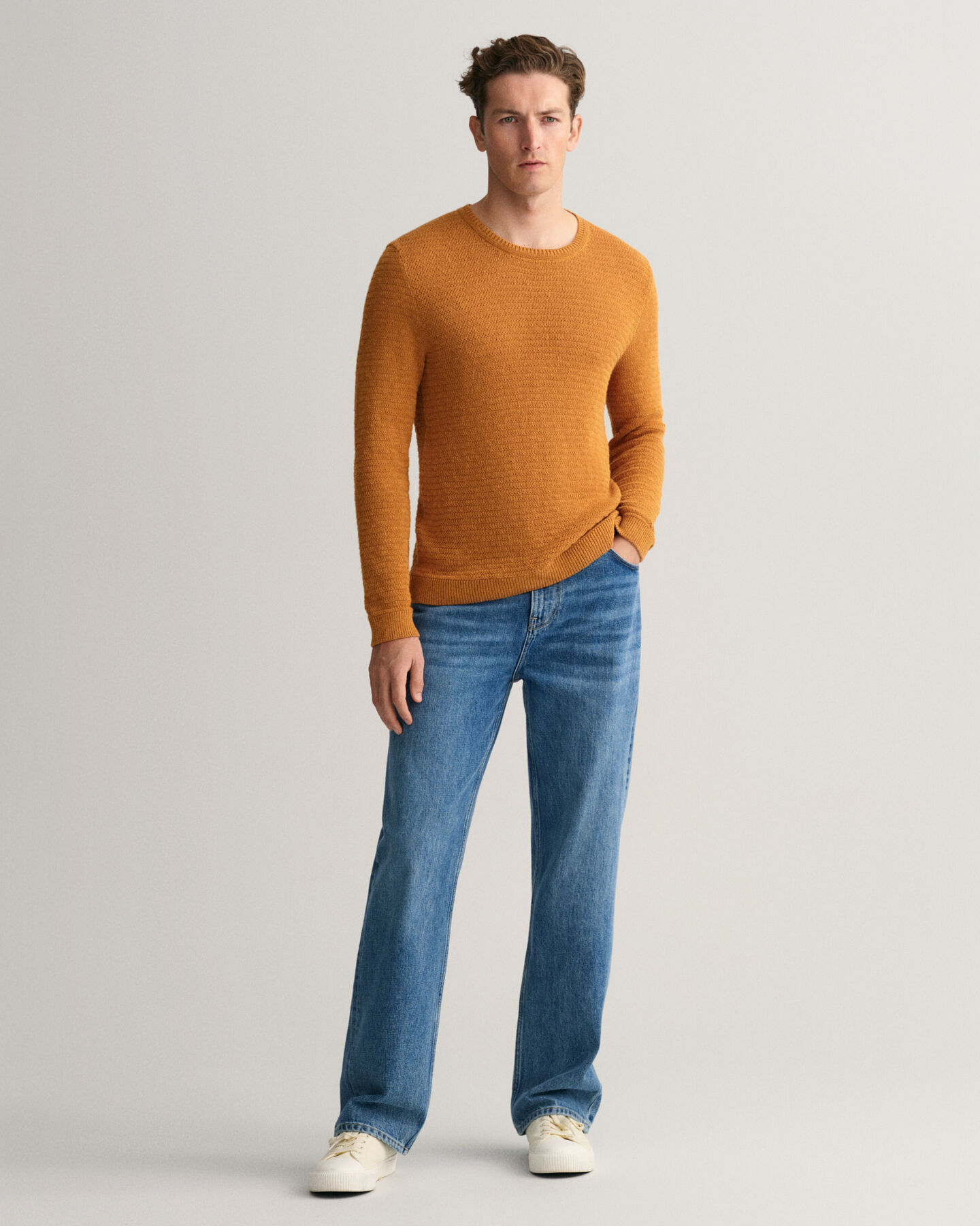 Crew neck tr&ouml;ja i bomull och linne med struktur