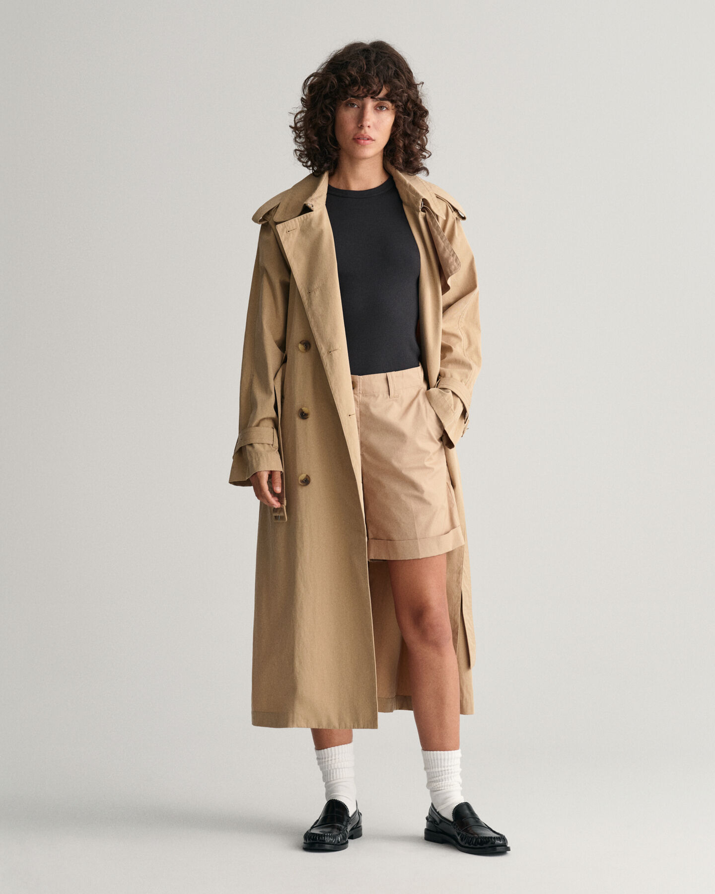 Relaxed fit l&auml;tta chinoshorts