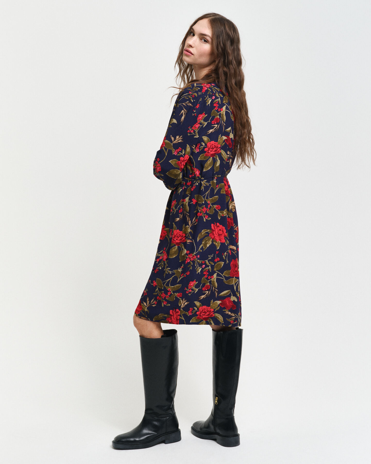 Rosenmönstrad klänning