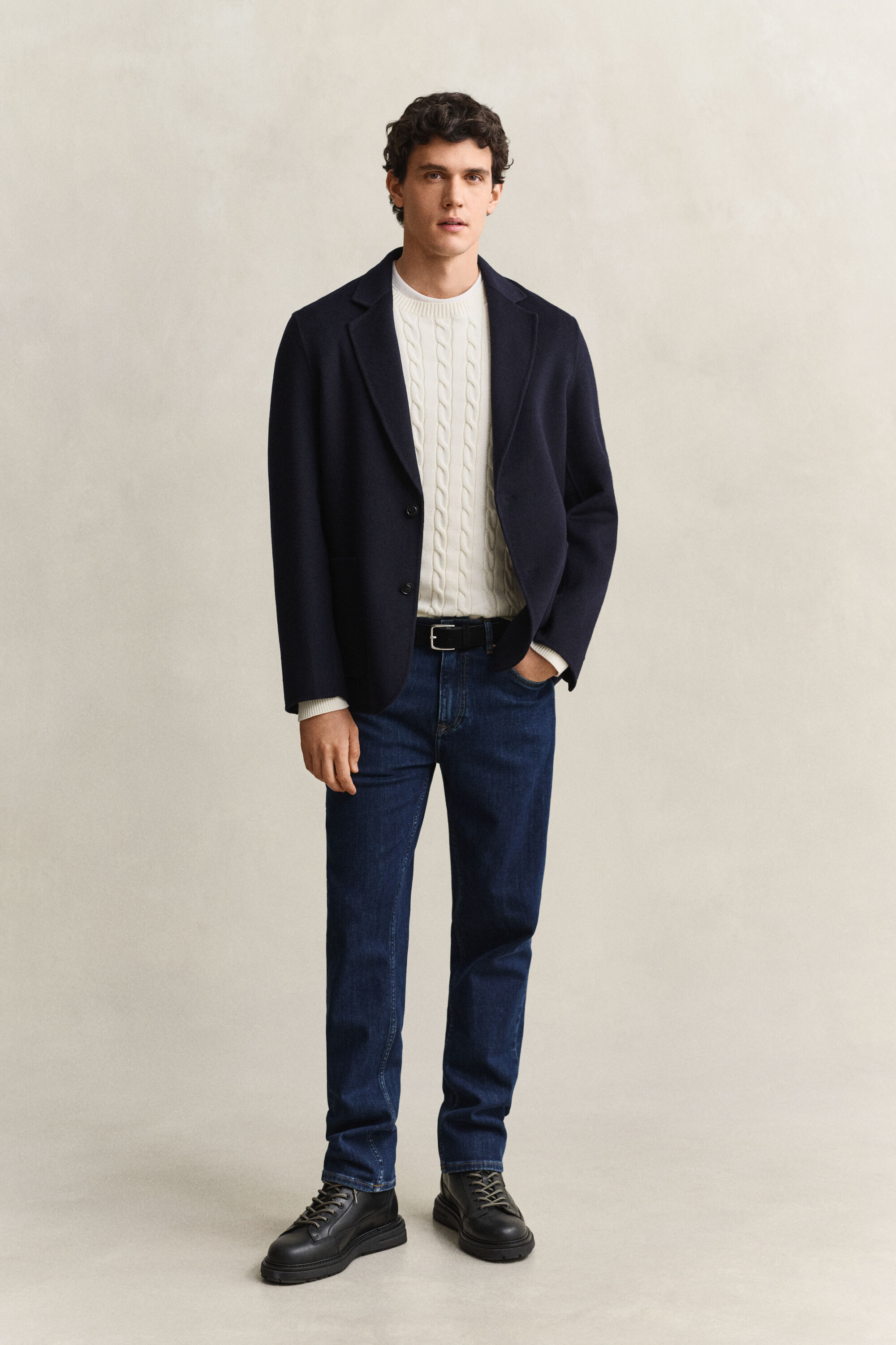 Regular fit jeans i stilren tvätt