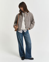 Ulljacka med kontrastkrage