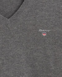 V-ringad tr&ouml;ja i superfin lammull