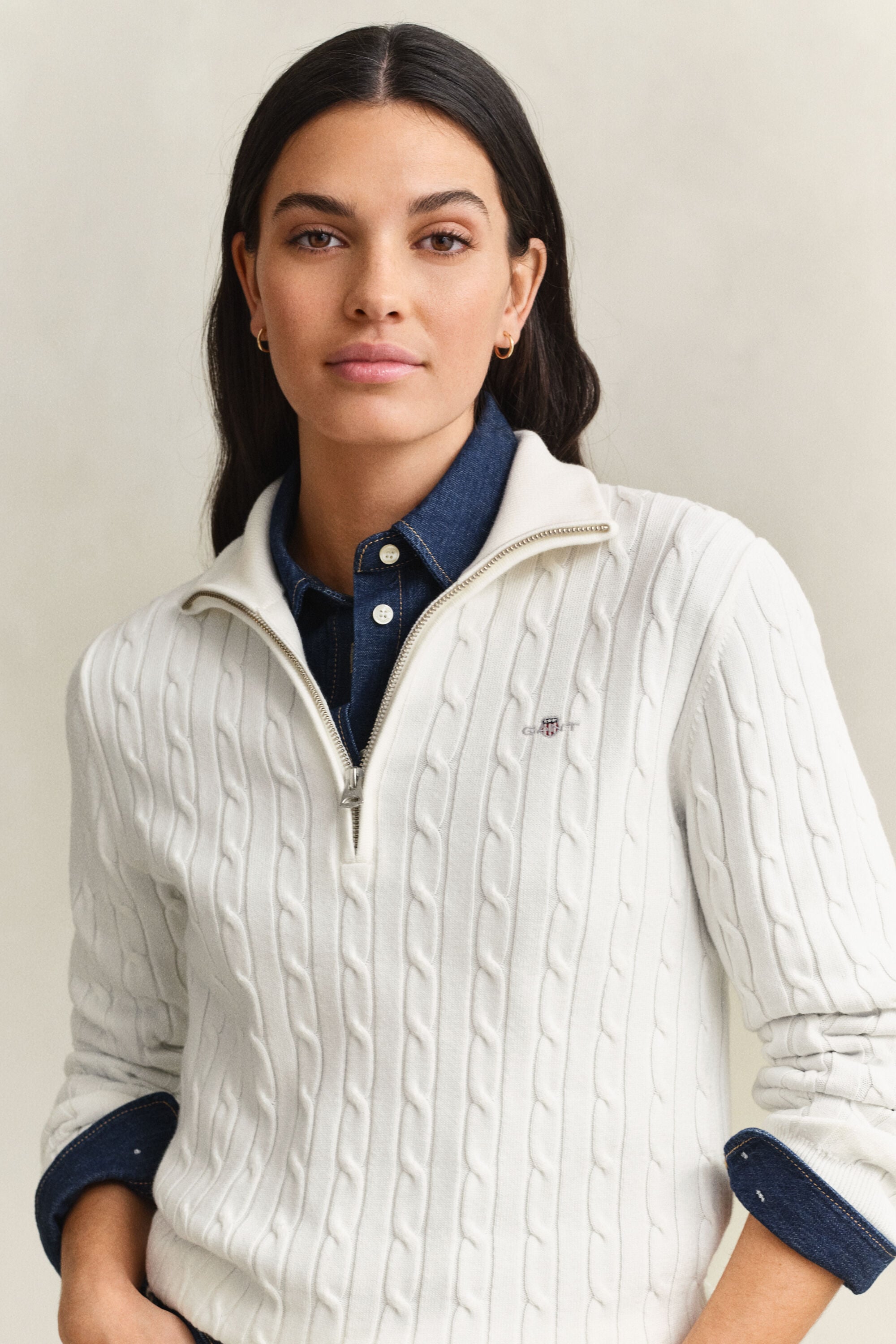 Stretchig kabelstickad tröja med half-zip