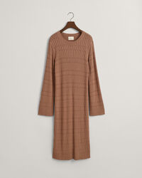 Stickad klänning med textur