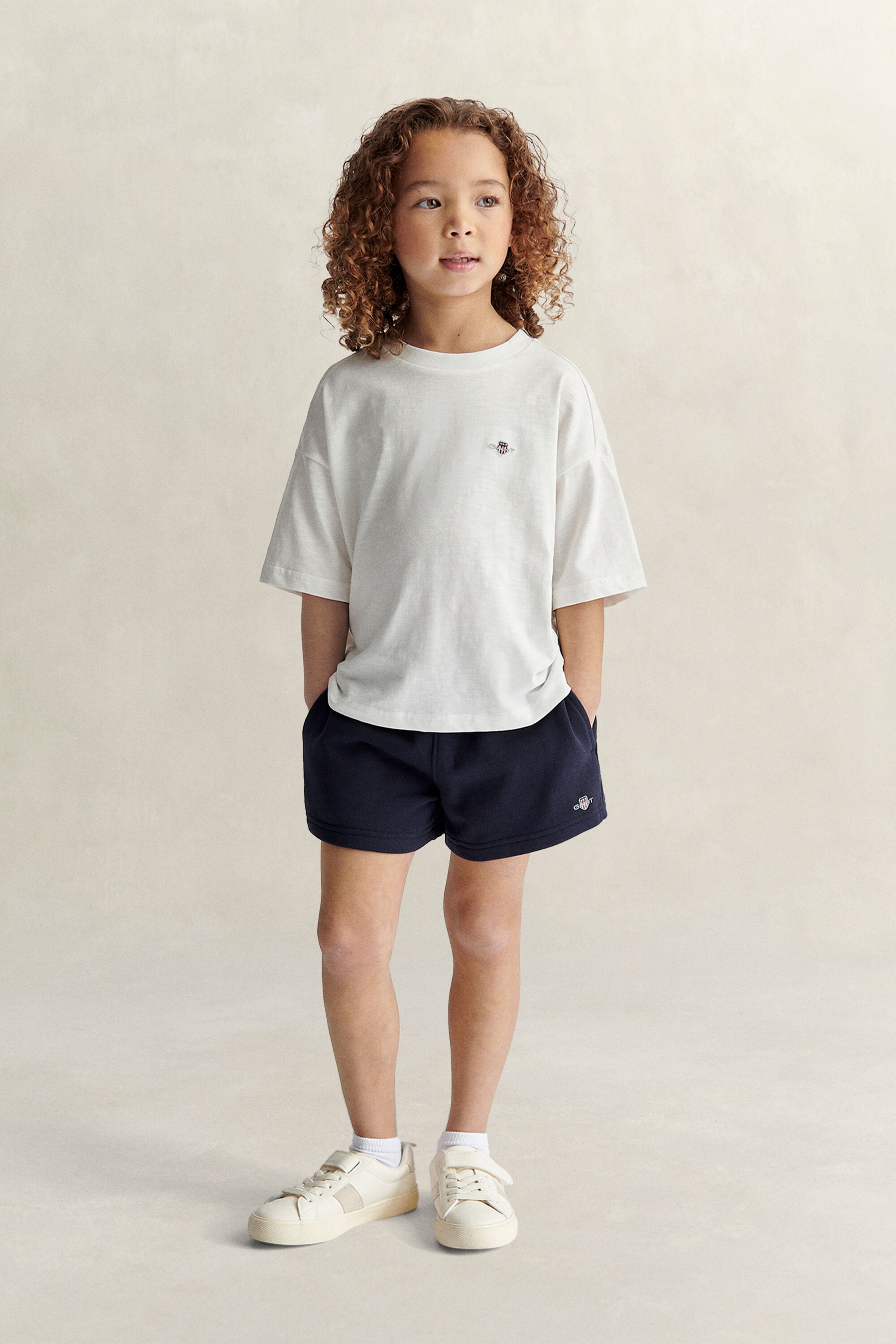 Girls T-shirt med sköldemblem