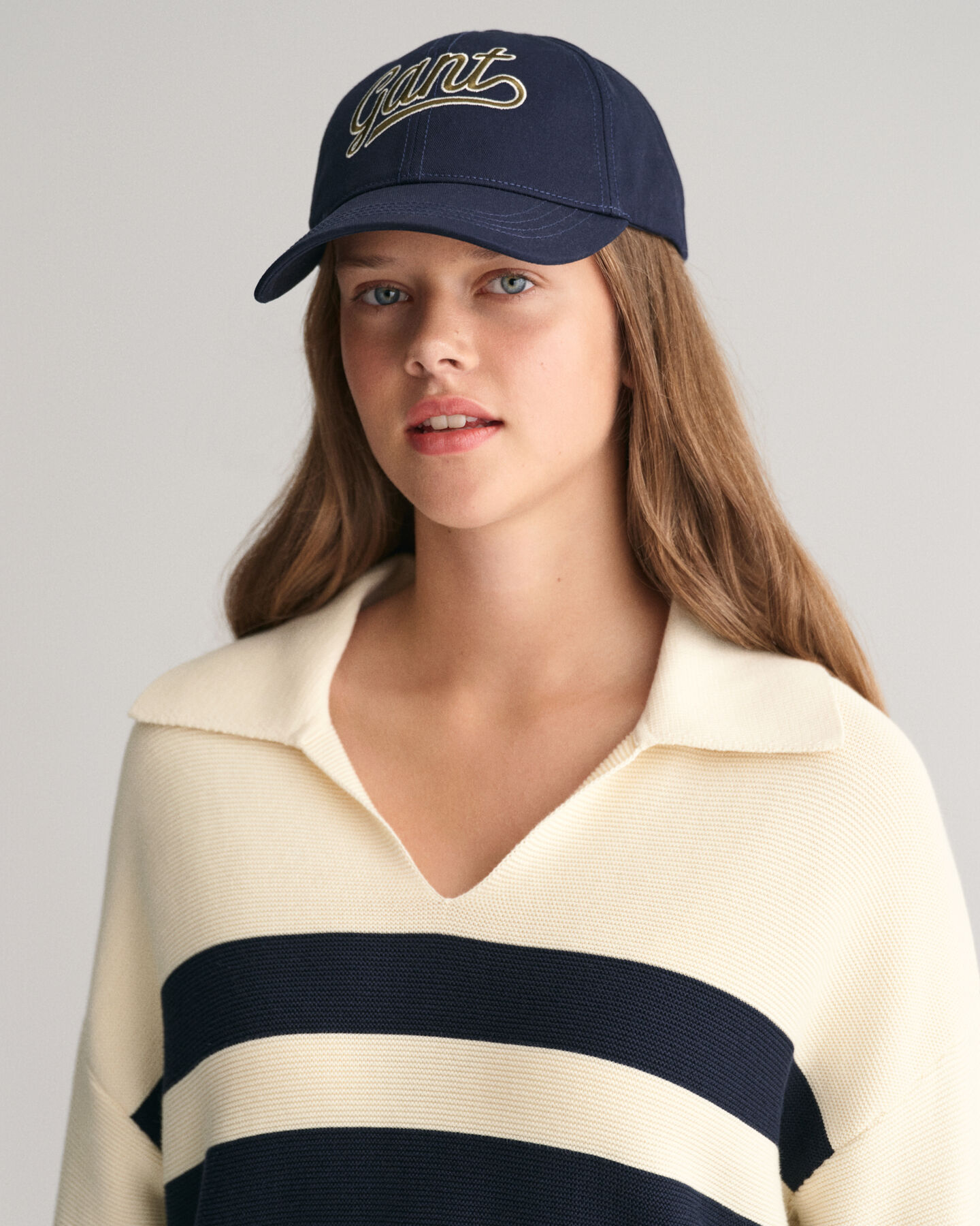 Teen Girls tr&ouml;ja med marina r&auml;nder