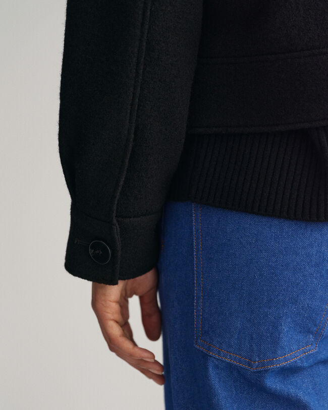 Jacka i boucl&eacute; med dragkedja