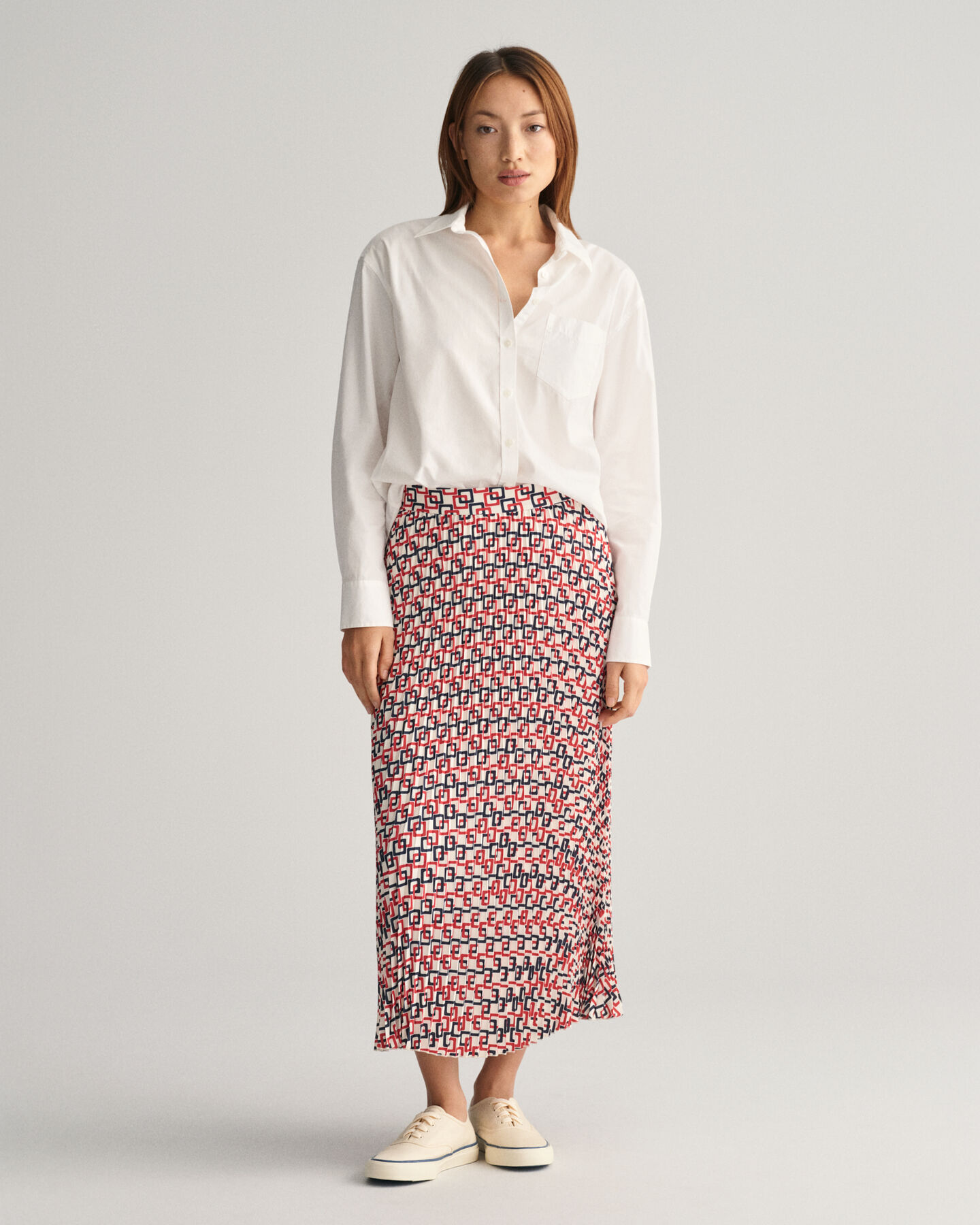 Veckad kjol med geometriskt m&ouml;nster