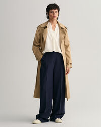 Ärmlös blus med ståkrage