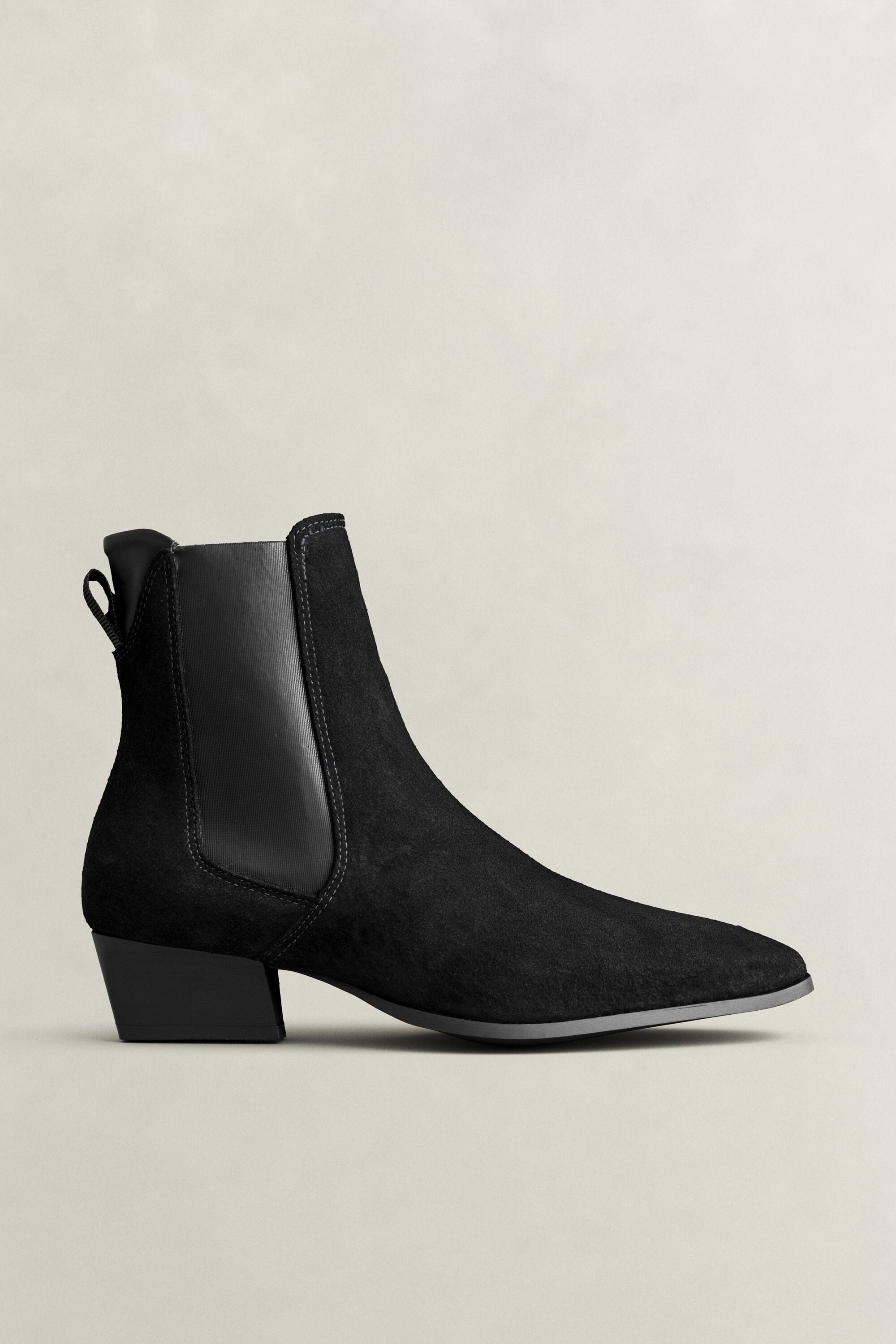 Bassotte chelseaboots i mocka